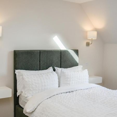 Rowan Tree Apartment - A Modern, Quiet Hideaway With Sweeping Views Across Oban Eksteriør billede