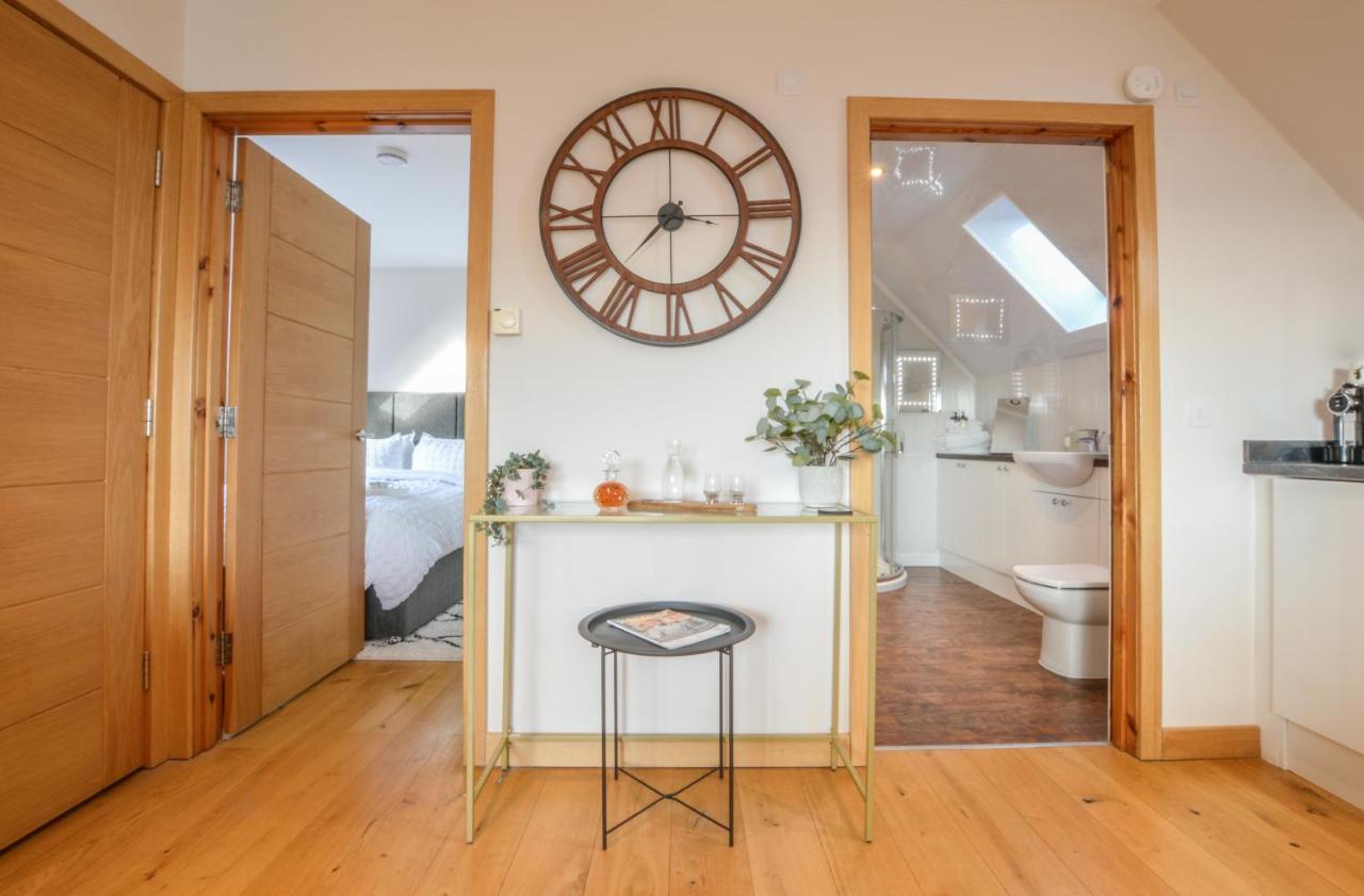 Rowan Tree Apartment - A Modern, Quiet Hideaway With Sweeping Views Across Oban Eksteriør billede